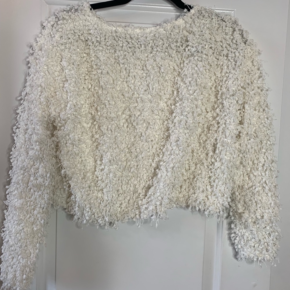 White textured cropped sweater